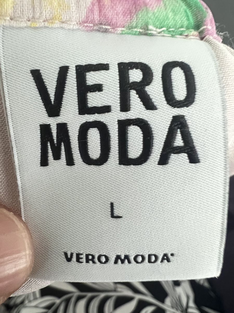 Vestiti: Sommer Kleider , Summer Dressing with flowers – Usato da Hünenberg venduto da Tina030420 3