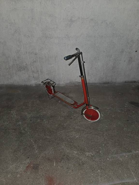Wisa Gloria Véhicules pour enfants: Trottinette Wisa Gloria – D'occasion à Bulle par maria610 1