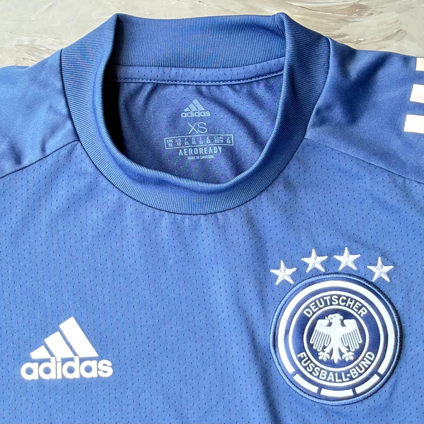 Adidas Leibchen & Hosen: Maillot adidas Allemagne authentic – Gebraucht aus Thônex von Suisse.Shopping 3