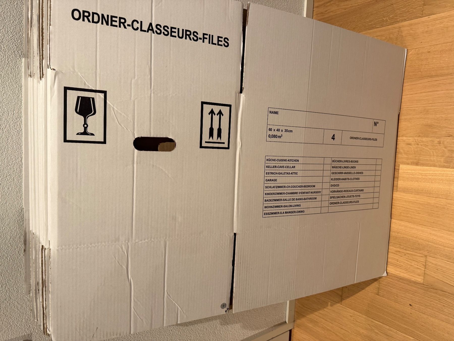Cartoni: Solide Zügelkarton 9 Stück – Nuovo (secondo la descrizione) da Ebikon venduto da Jascha0