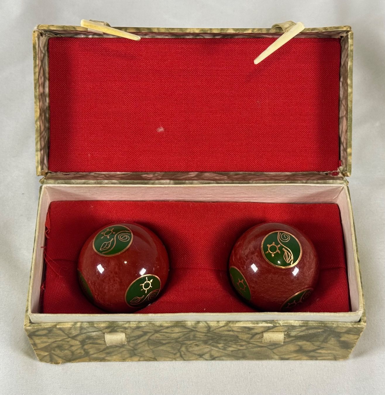 Dispositivi per massaggi: Boules Chinoises Qi Gong / Baoding Émaillées – Usato da Tramelan venduto da lolopat