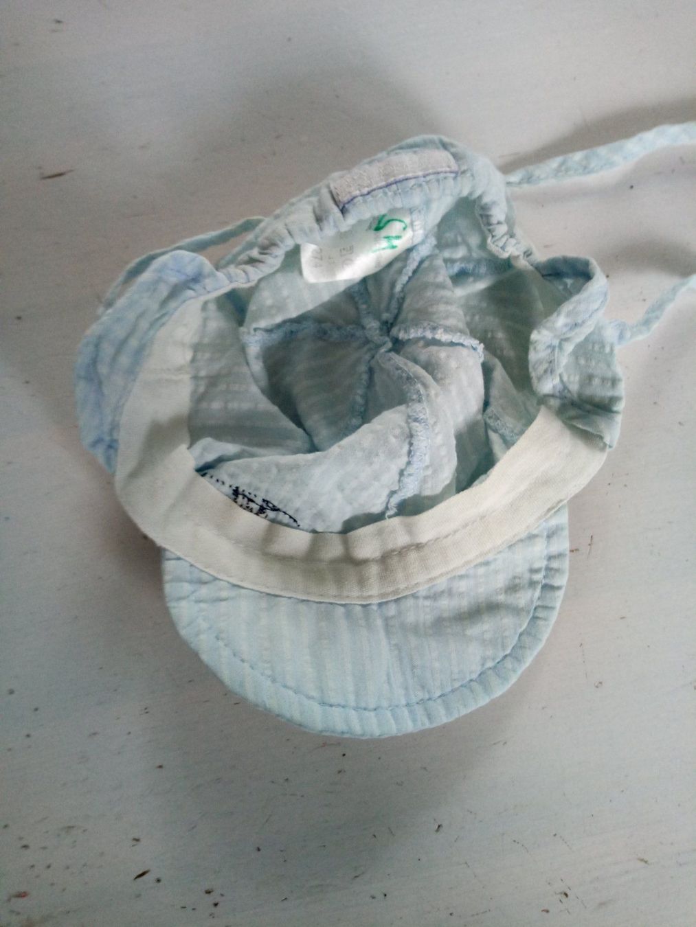 Berretti & Sciarpe: Babysonnenschirmmütze – Usato da Beckenried venduto da Havacola 4