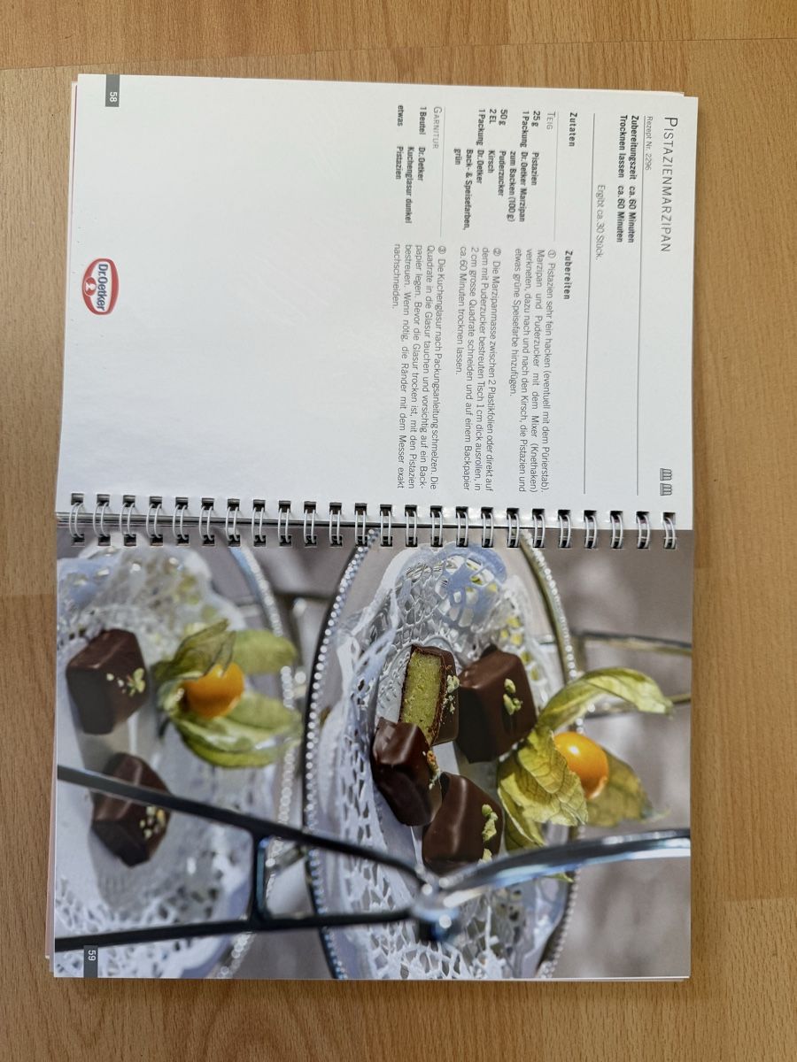 Libri: Dr. Oetker Backen macht Freude Schokolade – Usato da Grenchen venduto da Bastet007 1