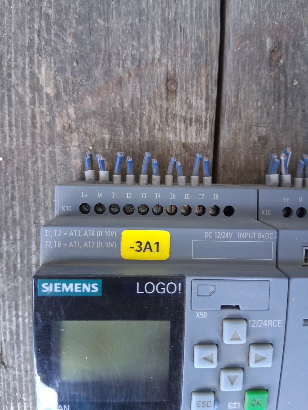Siemens Elektronikbauteile: Siemens Logo – Gebraucht aus Zezikon von nfa_2s5b 1