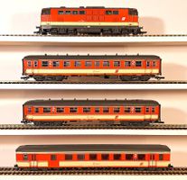ÖBB 2143 mit ex DRB Wagen mit Jaffa-Lackierung