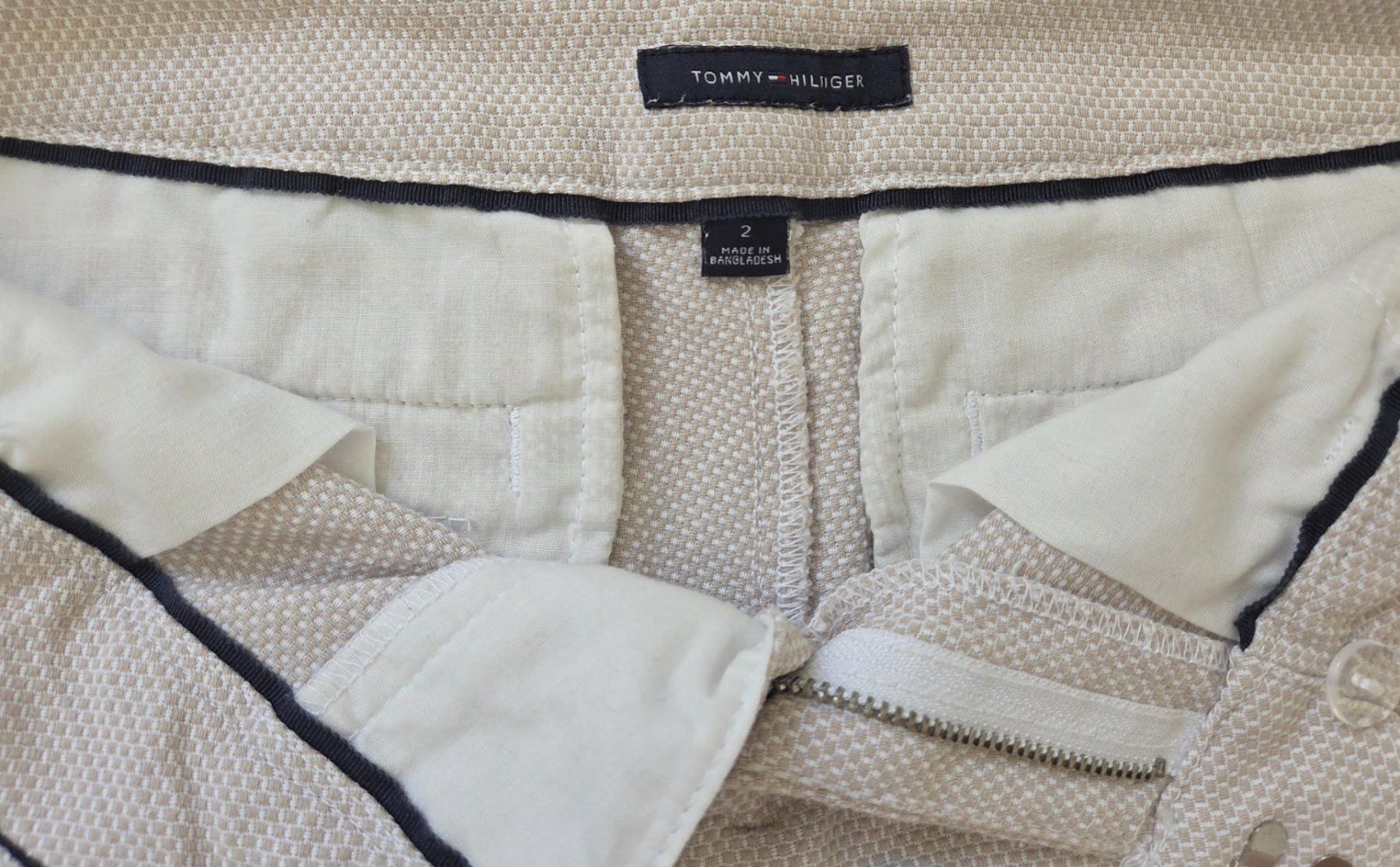 Tommy Hilfiger Pantaloni: Tommy Hilfiger Damenshort Beige Grösse 2 – Usato da Engelberg venduto da ben_w6lm 2