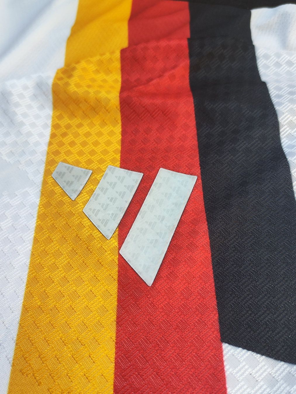 Adidas Canottiere & Pantaloni: Deutschland Heimtrikot 2026 – Nuovo (secondo la descrizione) da Breitenbach venduto da Lqris 7