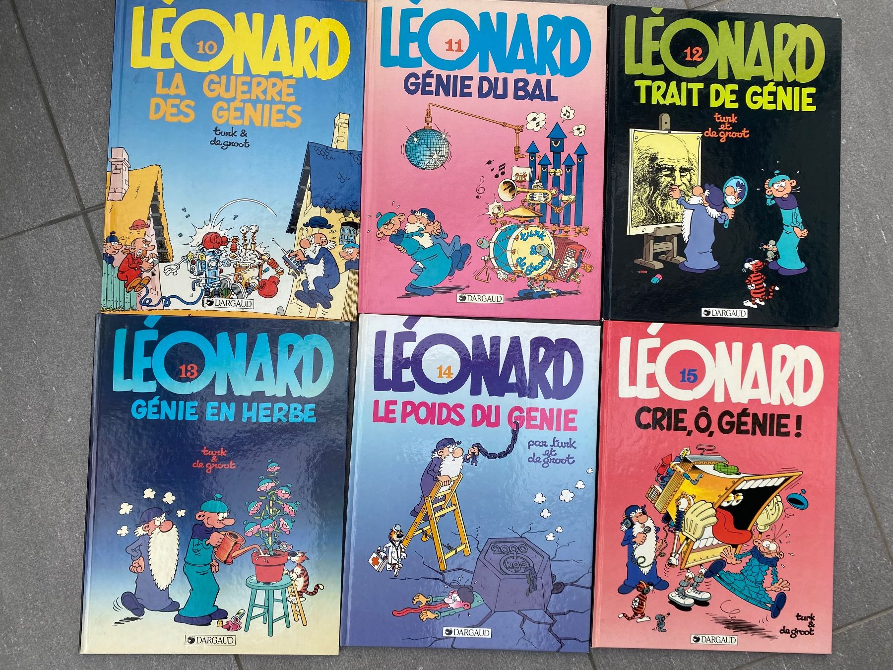 Fumetti: Lot BD Léonard - Collection T1 à T21 – Usato da Plan-les-Ouates venduto da Salvatore1995 2