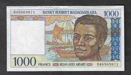 Madagascar  1000  Francs  Gebraucht  SEHR SCHöN
