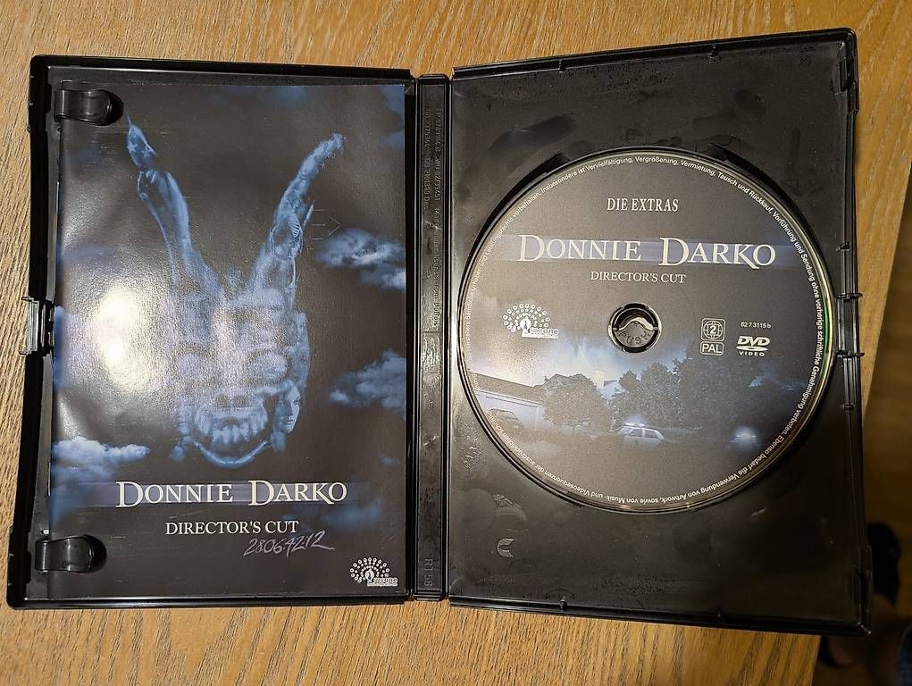 Tutti i DVDs: Donnie Darko Director's Cut 2-Disc DVD – Usato da Zug venduto da randensalatistgesund 1