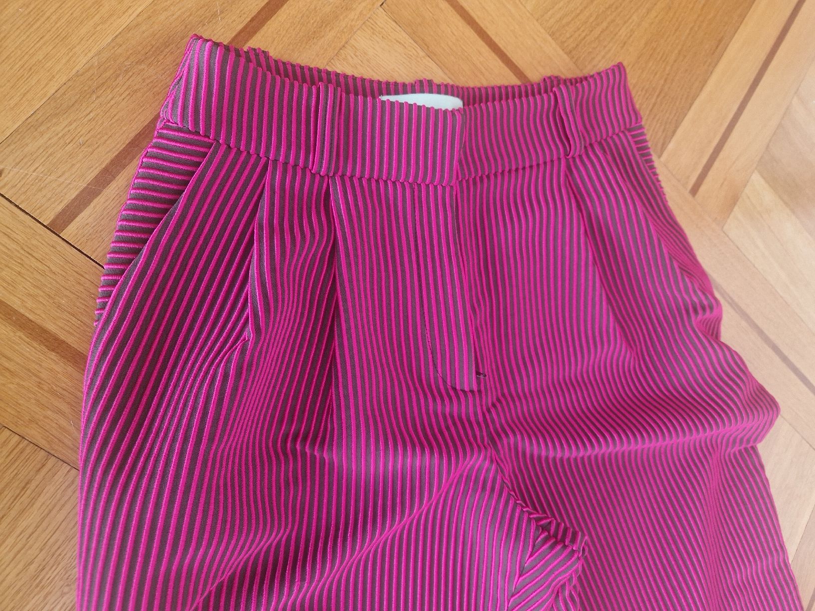 Pantaloni: Pantalon Heimstone modèle Gabriel – Nuovo e nell'imballaggio originale da Pully venduto da Patriciaeve 1