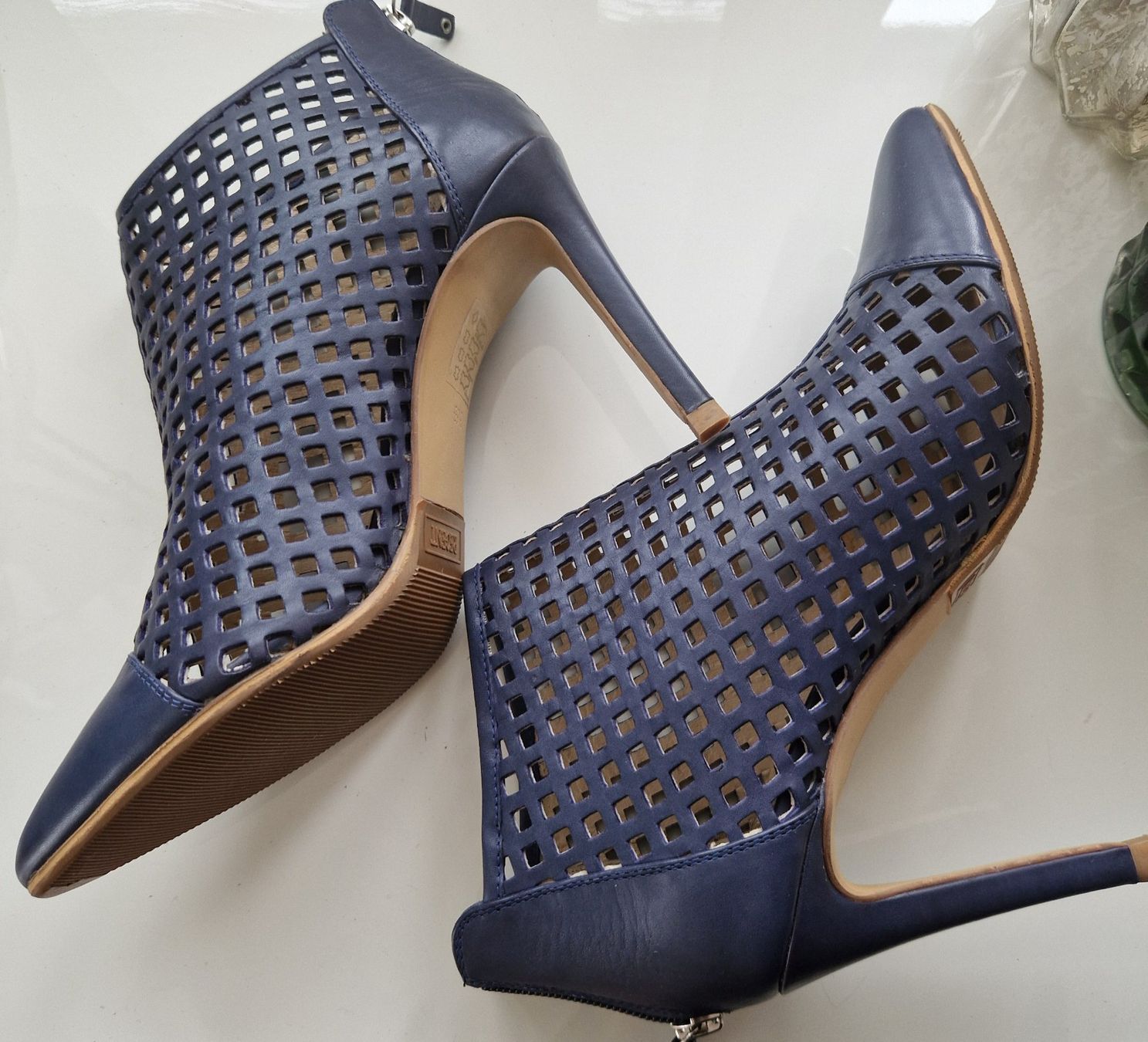 Damenschuhe: Stiefeletten mit Pfennigabsatz von "BRUNO PREMI" – Neu und originalverpackt aus Küsnacht ZH von 2011_ 2