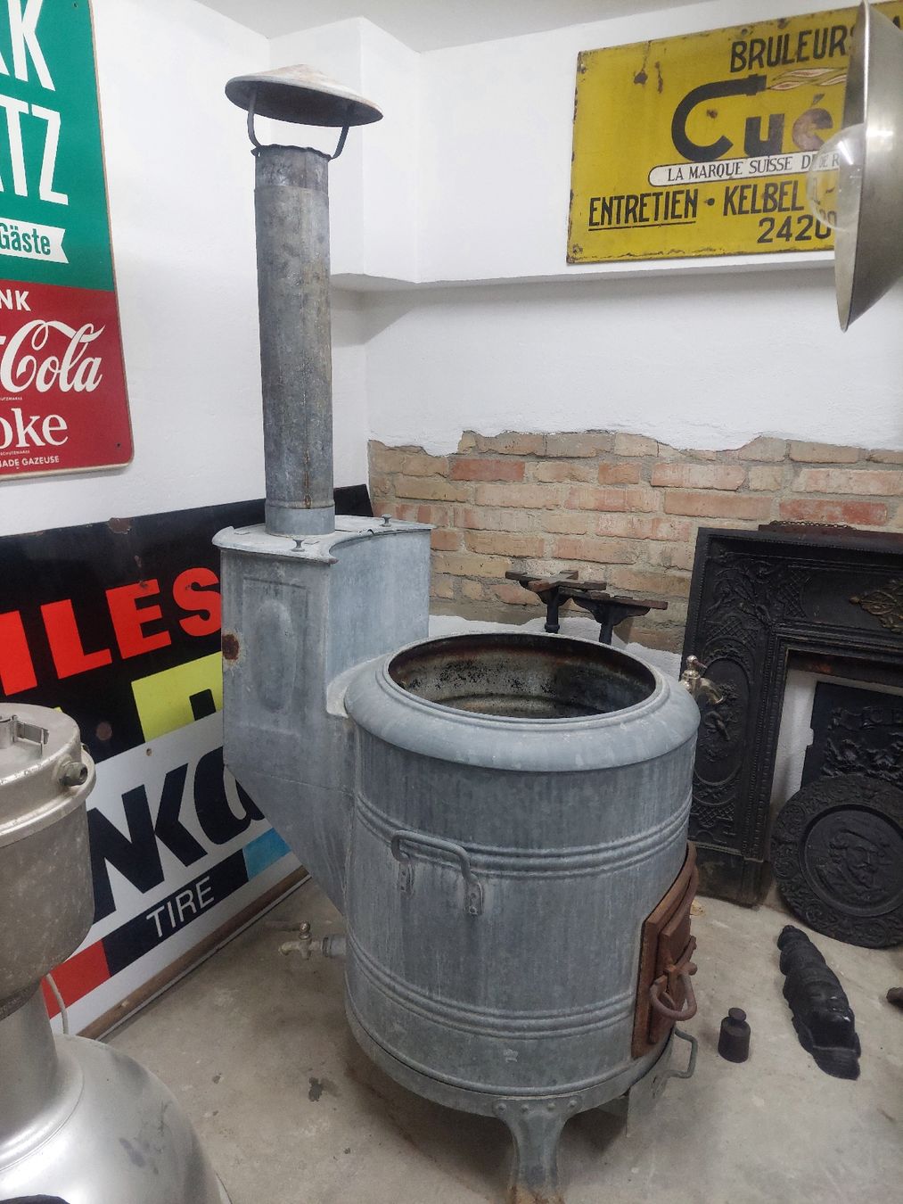 V-Zug Altri mobili d'antiquariato: Tolle Gartendeko.Jetzt zu Räumungspreis – Difettoso da Siblingen venduto da rantiques 1