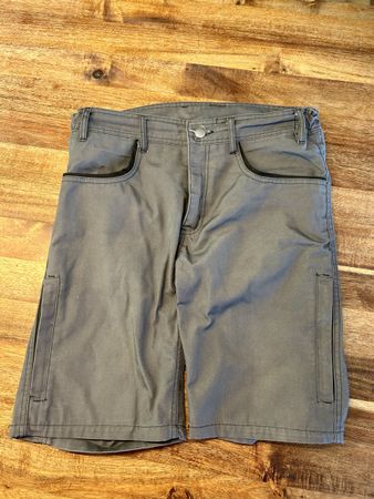 Planam Worker Shorts Gr. M grau