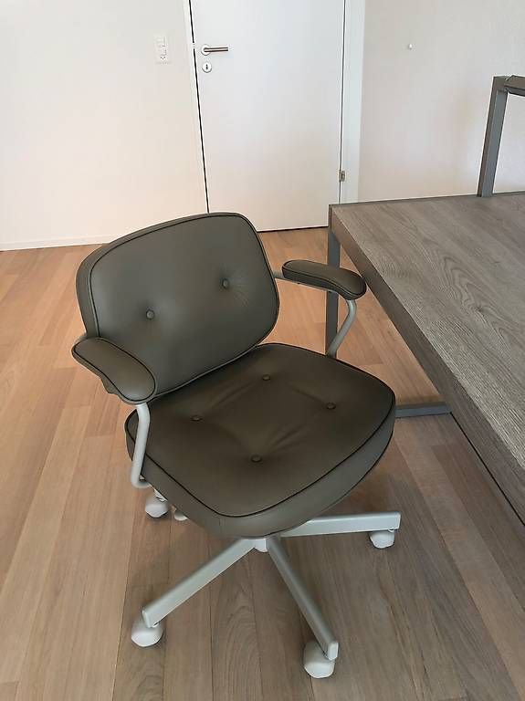 Sedie: Bürostuhl aus echtem Leder  – Usato da Ittigen venduto da san_9pr8 3