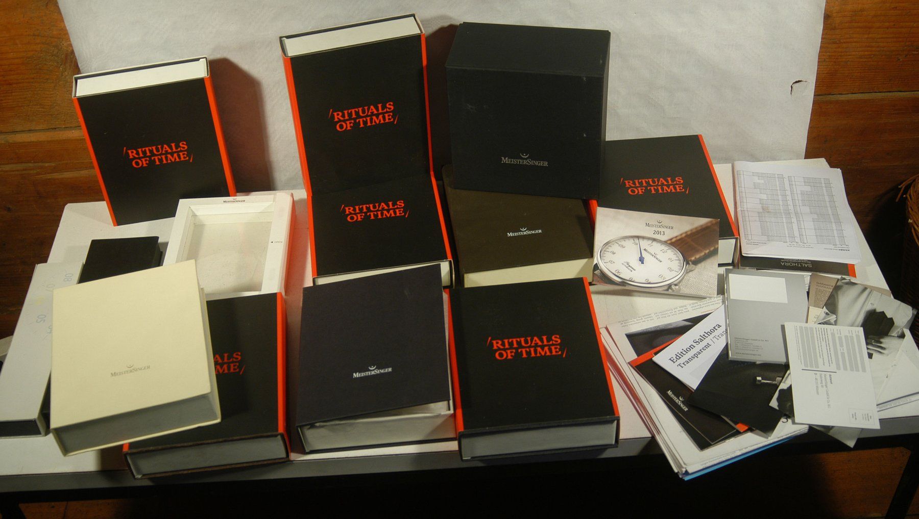 Orologi: MeisterSinger Uhrenboxen, Prospekte, Diverses – Usato da Herisau venduto da Wisen