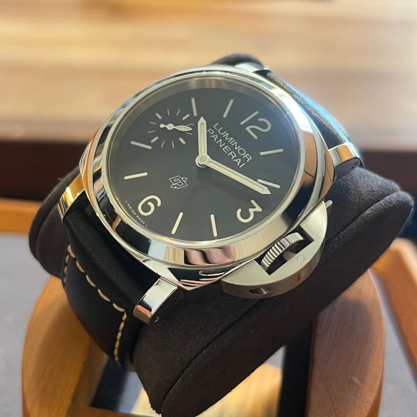 Panerai Montres: Panerai Luminor Base Black Dial Full Set PAM01084 – D'occasion à Carouge GE par Watchaser 8