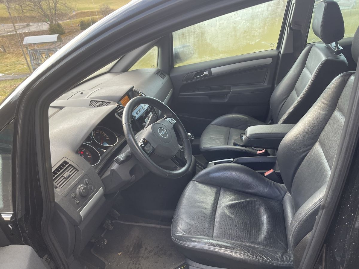 Opel Autos: Opel Zafira Platz 7  – D'occasion à Spiez par bertula 4