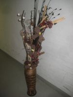 BLUMENVASE  MIT   KUNST GESTECK