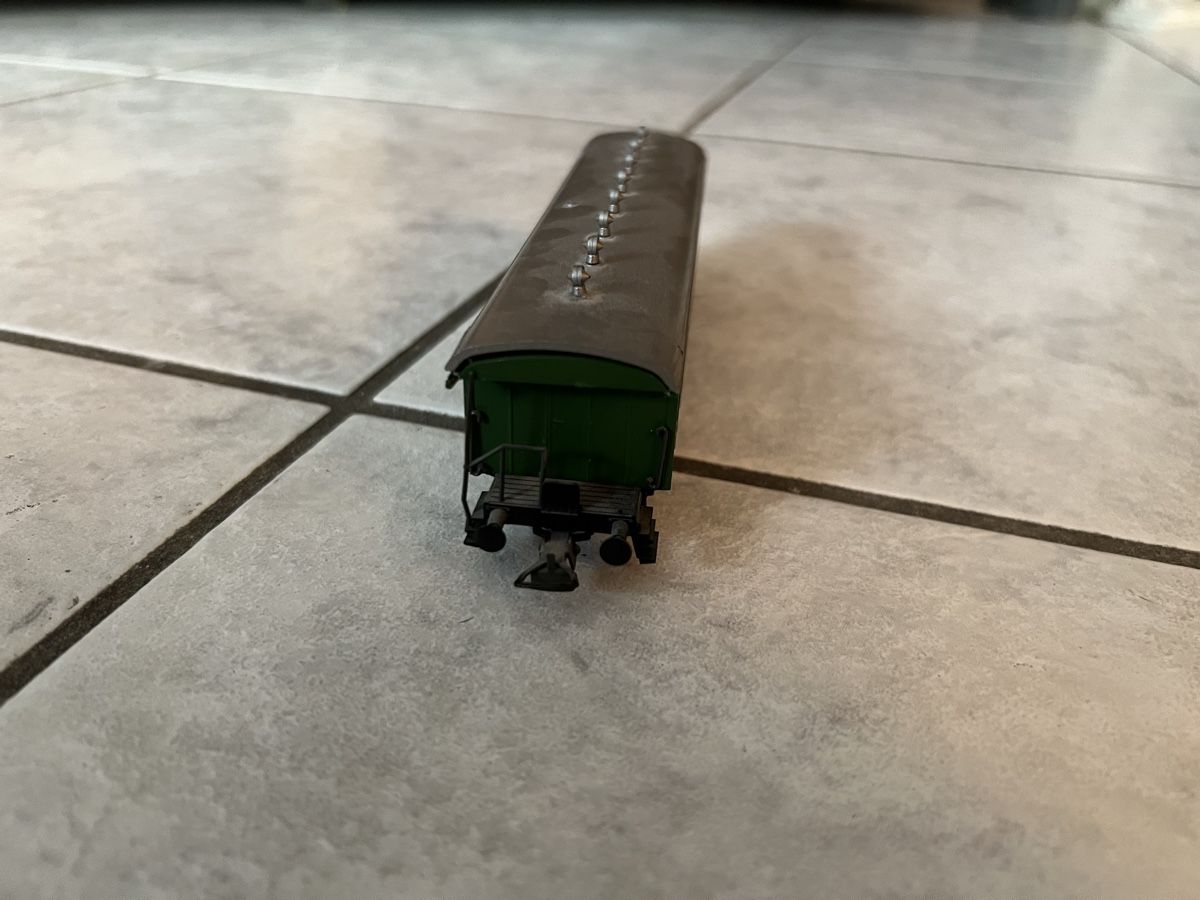 Liliput Modellini di ferrovie: Liliput Gästezug Feldschlösschen grün – Usato da Gisikon venduto da ram_78bx 1
