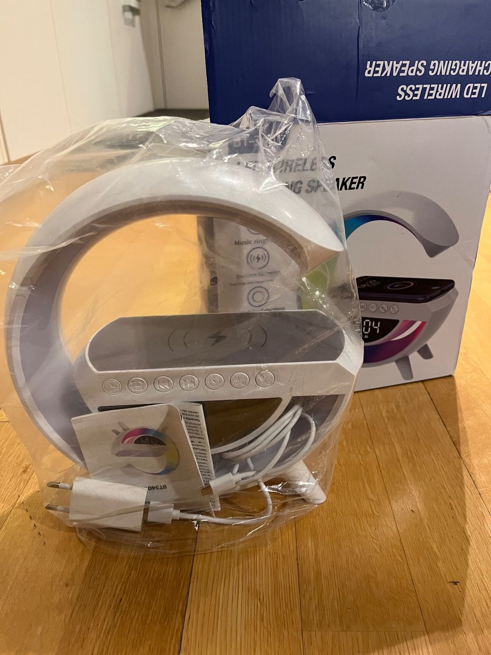 Casse acustiche: LED Wireless Charging Speaker – Nuovo e nell'imballaggio originale da Winterthur venduto da gia_8tbw 1