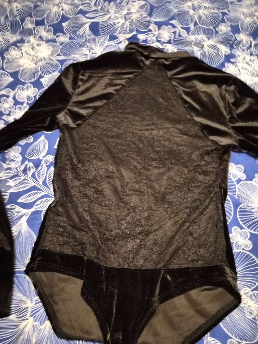 Topshop Top: Body gr L samt hinten spitze – Nuovo (secondo la descrizione) da Dietikon venduto da Eleda 3