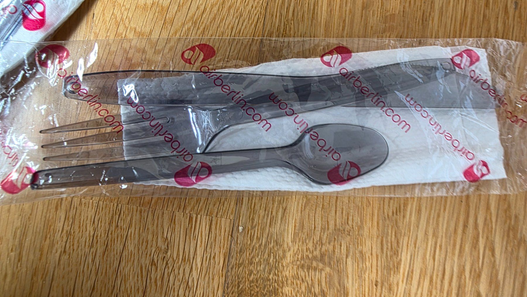 Bestecksets: Einwegbesteck mit Serviette von AIR Berlin – Gebraucht aus Dübendorf von Jolenia 1