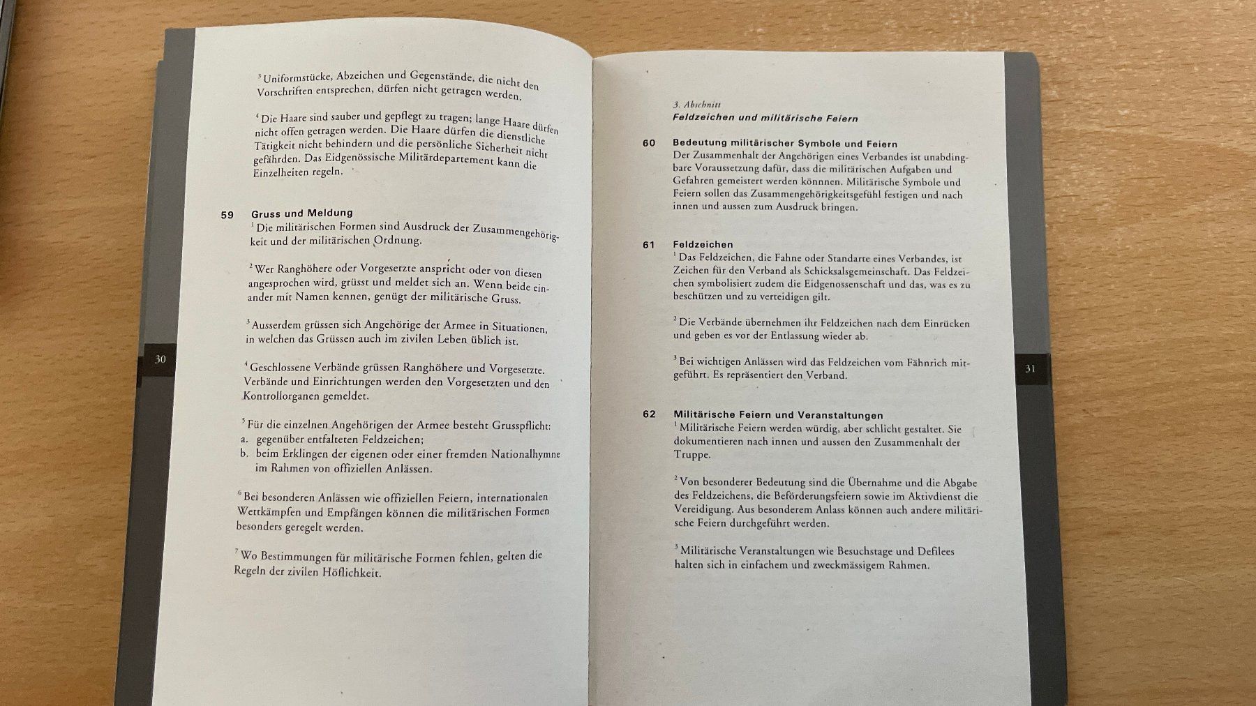 Libri: Schweizer Armee Militär Dienstreglement DR 95 – Usato da Glattfelden venduto da cybermaxx 2
