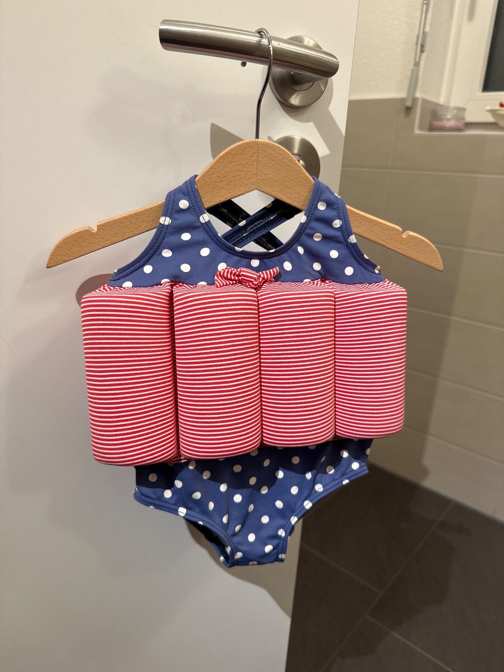 Costumi da bagno: Bade Anzug Baby – Nuovo (secondo la descrizione) da Rapperswil BE venduto da aro_66tx