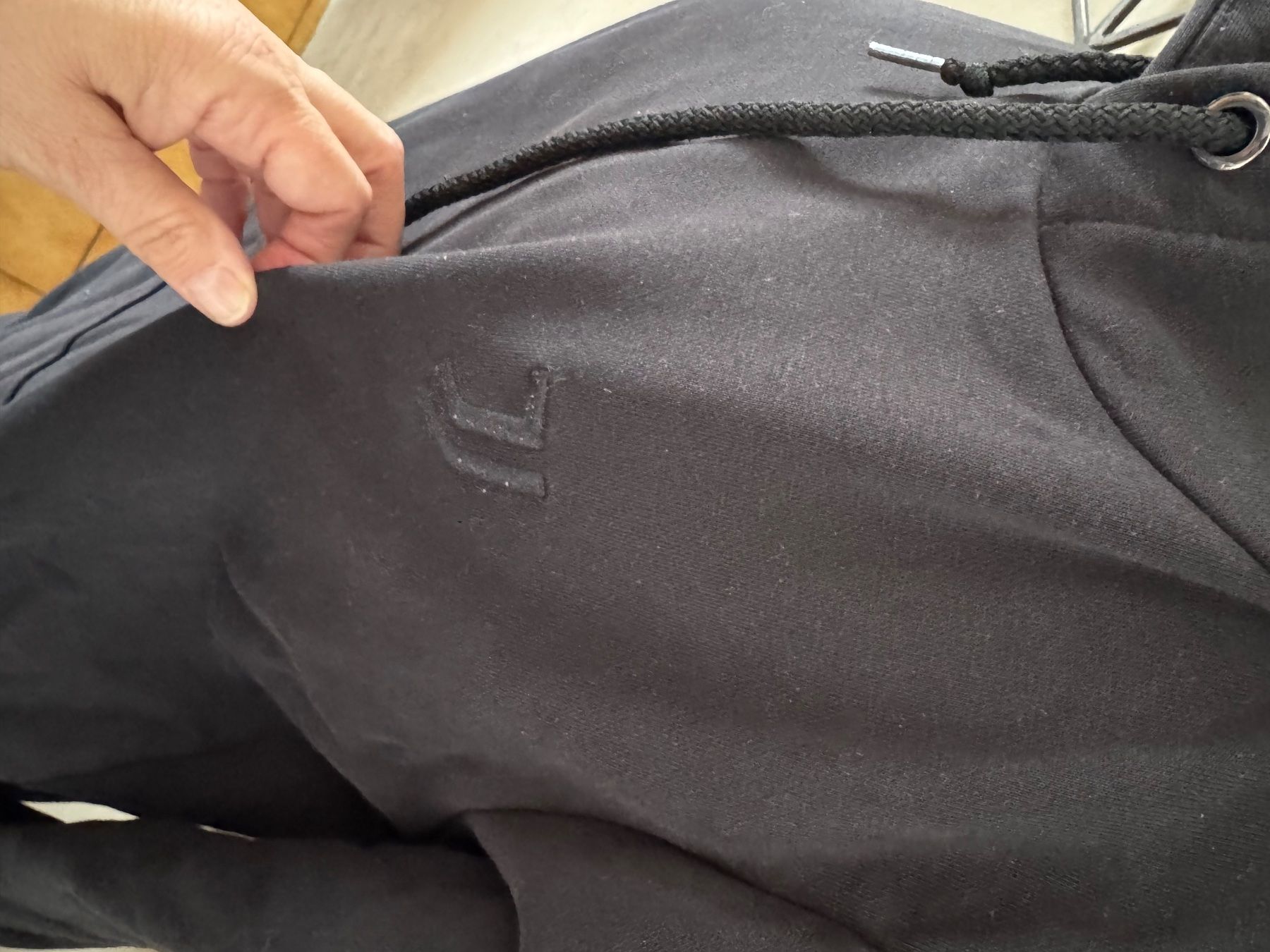 Maglioni & Felpe: Pull capuche Taille S Juventus Mel – Usato da Veyrier venduto da Kimedovapa_1 1