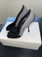 Miu Miu Peep Toe Pumps, Graues Wildleder, Schwarz, Gr. 39.5