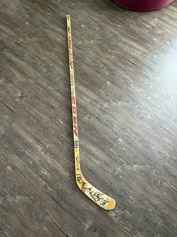 Autografi: SCL Tigers Meister 1976 – Usato da Schötz venduto da stan1984