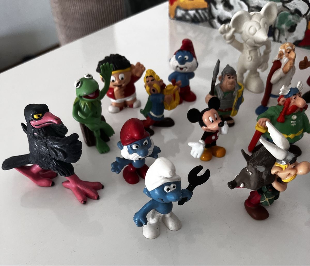 Disney Figuren: Konvolut Comic Figuren Disney Asterix Schlümpfe – Gebraucht aus Recherswil von Solheure66 2
