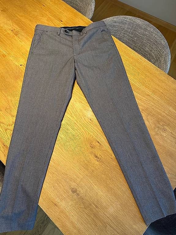 Pantalons: WE Hosen – D'occasion à Wallisellen par Michelle06