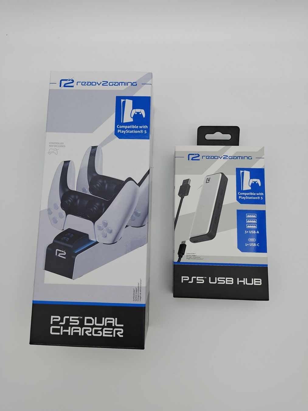 Adattatori & Cavi: Chargeur & USB Hub PS5 - Ready2Gaming - Neuf! – Nuovo e nell'imballaggio originale da Courtemaîche venduto da Atelier.tech