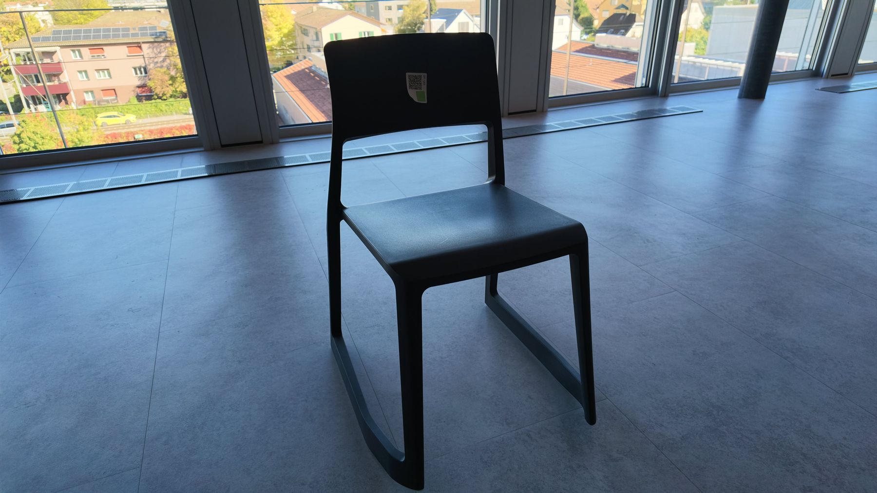 Stühle: Vitra Tip Ton Stuhl, Schwarz – Gebraucht aus Affoltern am Albis von Zapro 1