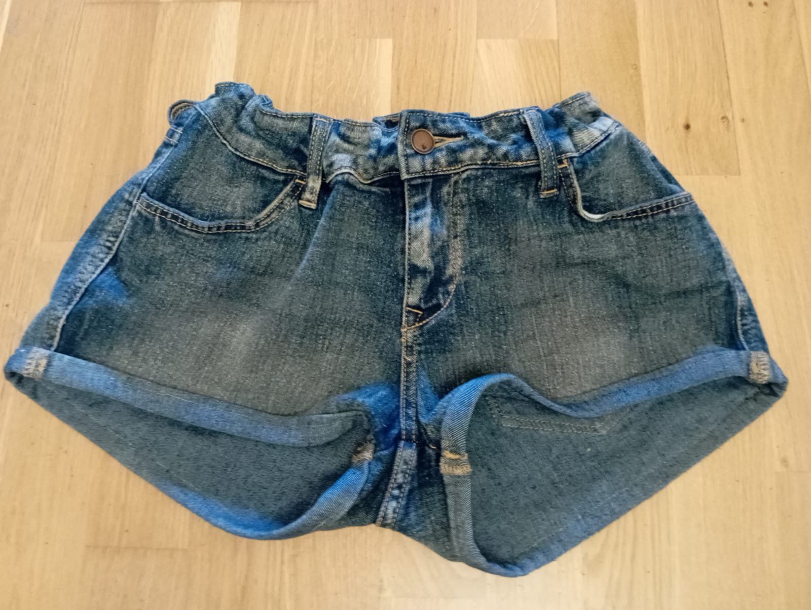 Pantaloni: Kurze Hose – Usato da Oensingen venduto da Bluepop0