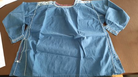 Bauernhemd mit Stickereien, Gr. M, Top Zustand, blau