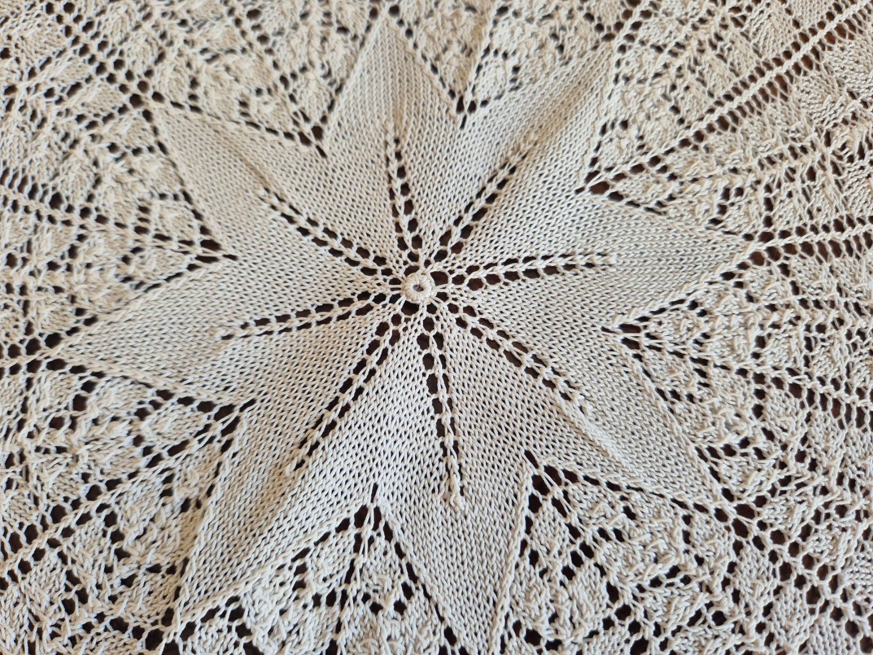 Autre linge de table: Deckentuch Handarbeit gestrickt 65x45 cm – D'occasion à Bern par aronari 5