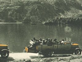 2  offene Oldtimer Postautos am MALOJASEE ~1910