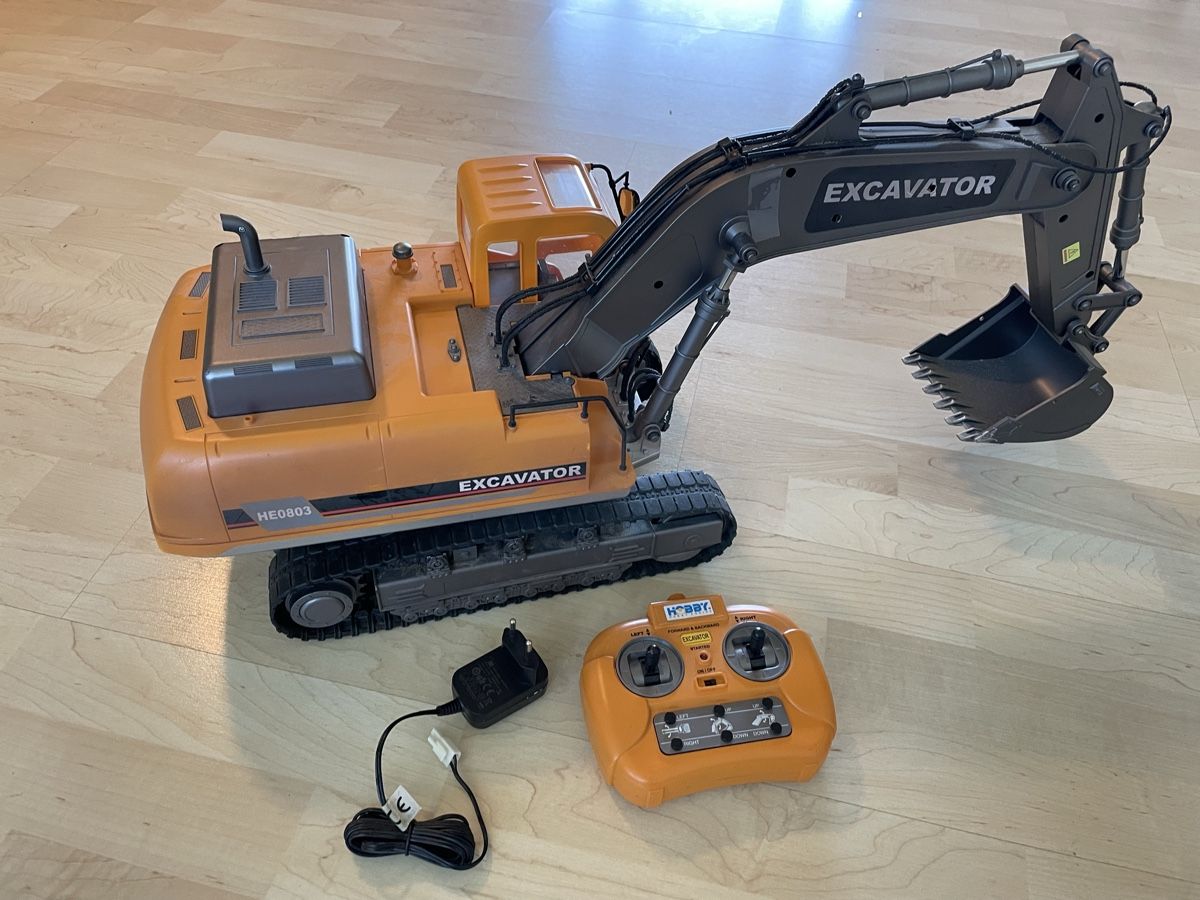 Escavatori: Bagger mit Fernbedienung Excavator HE-0803 – Usato da Volketswil venduto da heiri05 1