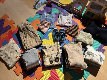 Kleiderpaket 98-104, 29-teilig, Junge