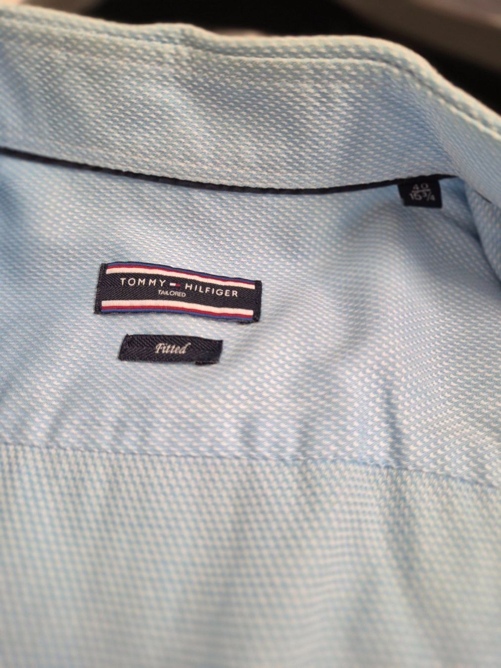 Tommy Hilfiger Hemden: Tommy Hilfiger Hemd hellblau Grösse 40 Fitted – Gebraucht aus Langnau am Albis von JoPoGreSi 1