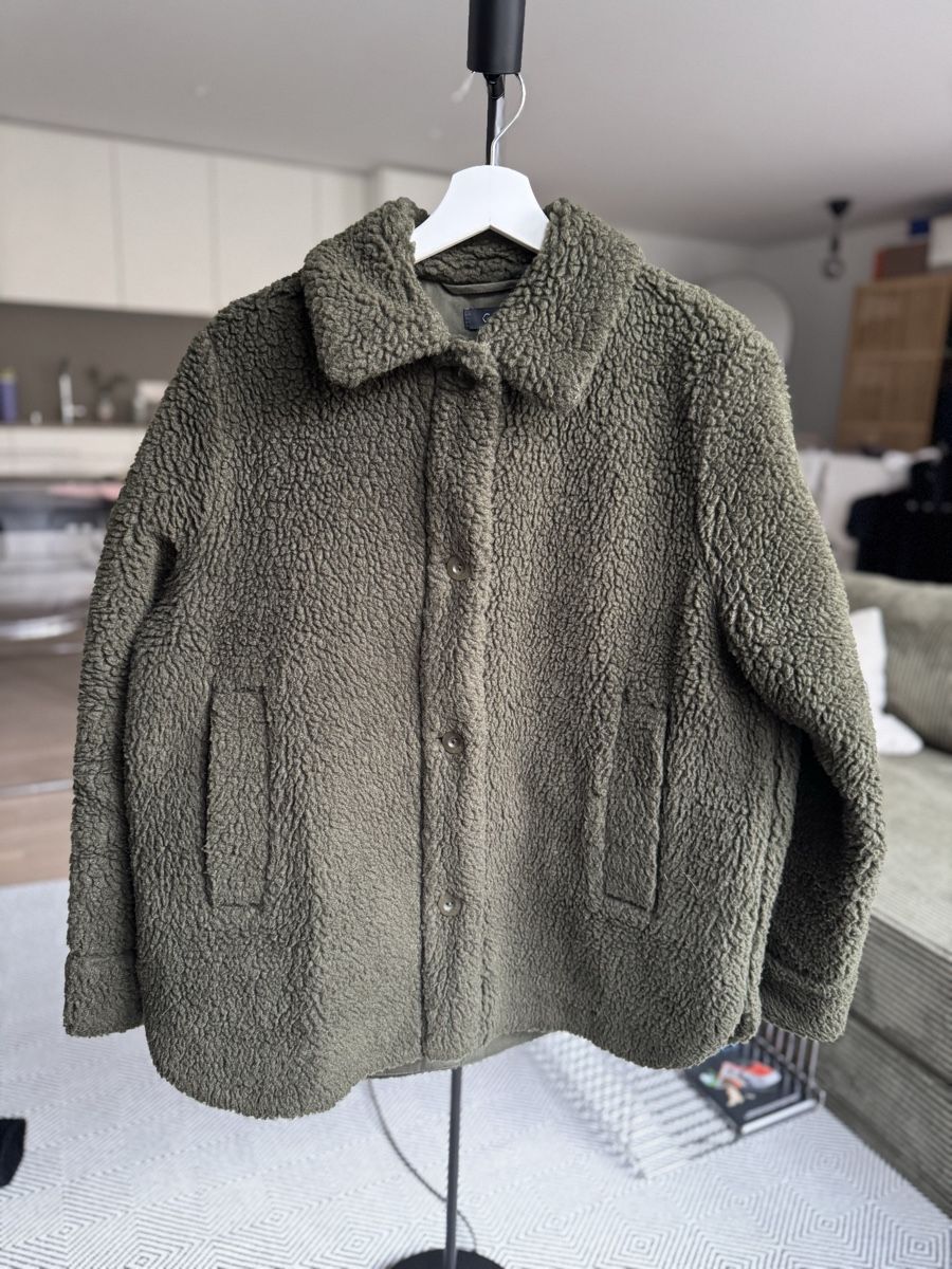 Cos Cappotti: COS olive green shearling wool jacket – Usato da Zürich venduto da ari_cr2f