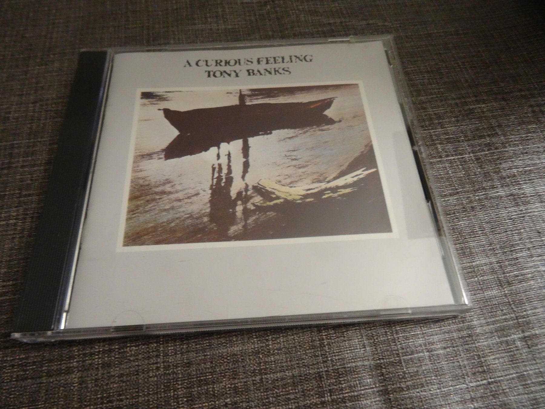 CDs: Tony Banks - A Curious Feeling - CD – D'occasion à Olten par Disc-Ausverkauf