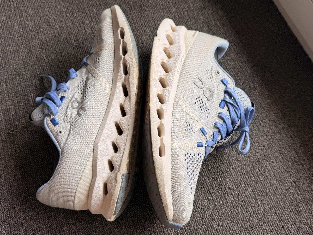 On Damenschuhe: Chaussures On Running CloudTec Phase gris bleu taille 39 – Gebraucht aus Bulle von LeMoleson 4