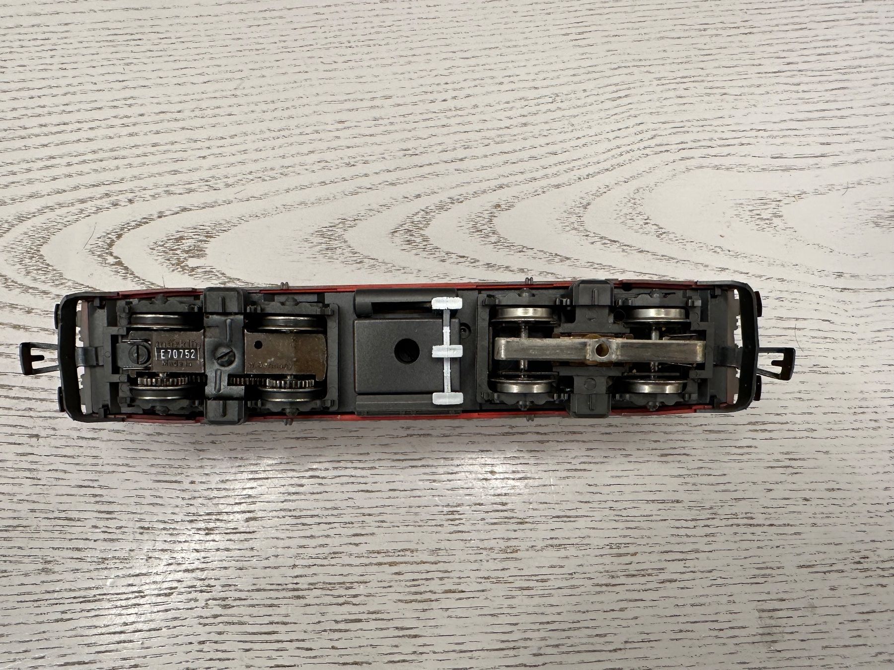 Märklin Modellini di ferrovie: Märklin 3330 SBB Re 4/4 IV Bahn 2000 – Usato da Lupsingen venduto da New-Haven 5