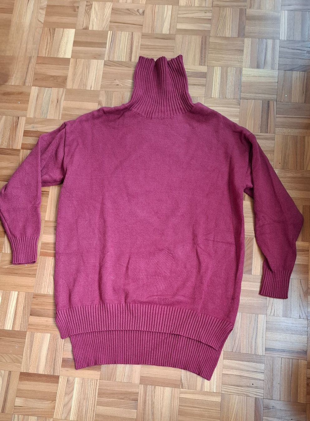 Maglioni & Felpe: Pull col roulé rouge foncé/Rollkragenpullover Dunkelrot – Nuovo (secondo la descrizione) da MOUTIER venduto da Anto21