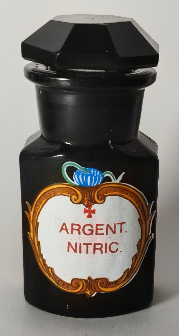 Accessori da laboratorio: Apothekerflasche ARGENT. NITRIC. Um 1900 8cm – Usato da Monthey venduto da 19_karen_84