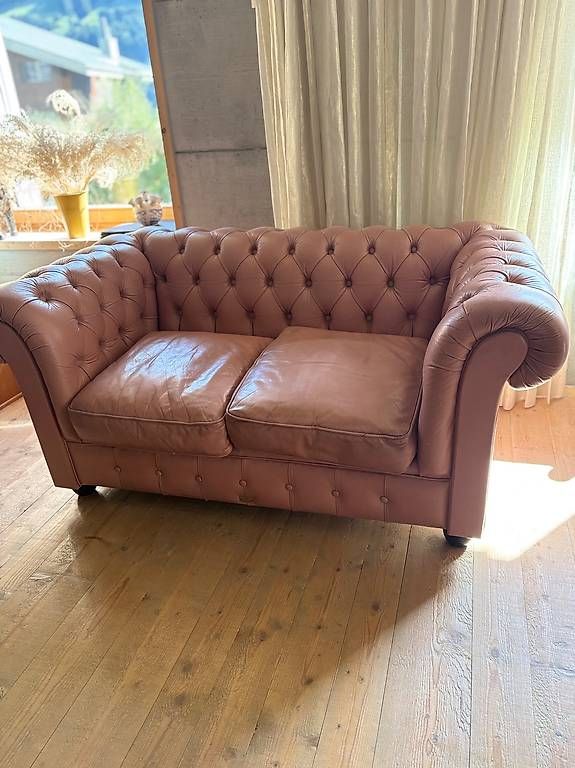 Sofas: 2 Chesterfield Banken – Gebraucht aus Champéry von ing_55w5 1